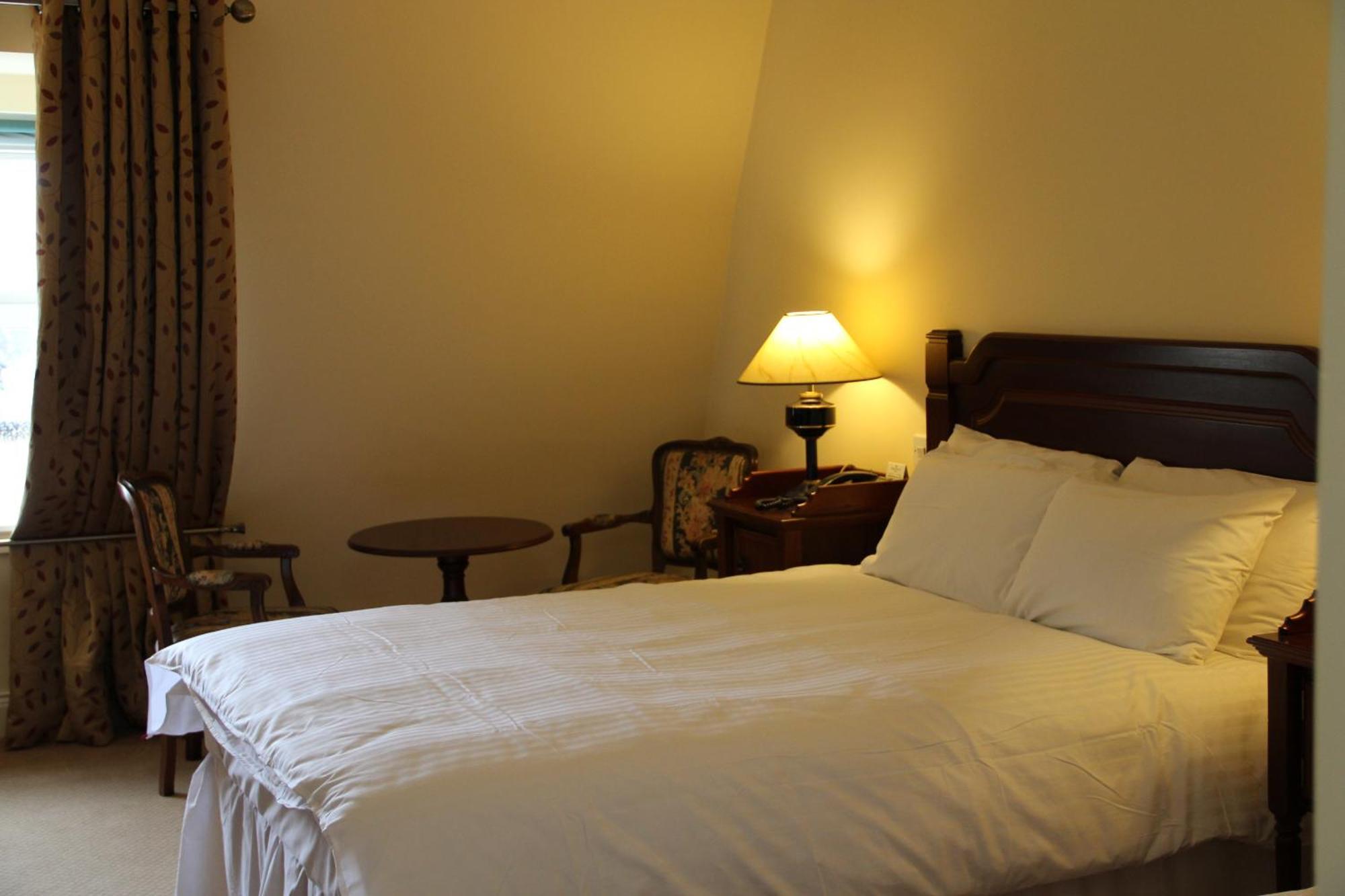 Mcsweeney Arms Hotel Killarney Zewnętrze zdjęcie
